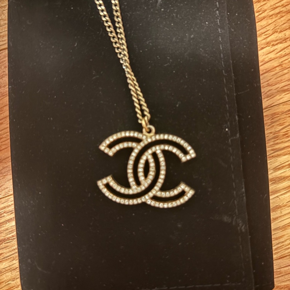 CHANEL Gold Necklace with Sparkling CC Pendant